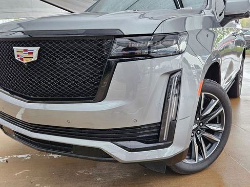 Used 2024 Cadillac Escalade Sport w/ Touring Package image 7