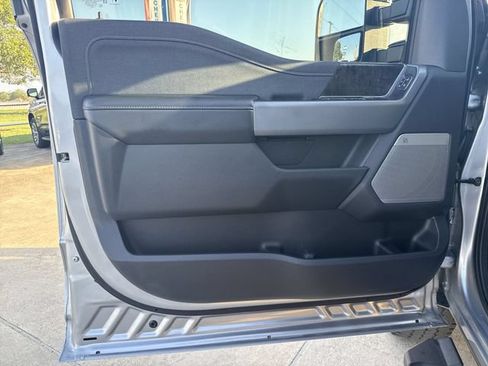 Used 2024 Ford F250 Lariat w/ Black Appearance Package AWD/4WD image 23