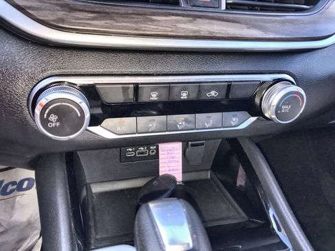 Certified 2024 Nissan Altima 2.5 SV FWD image 17