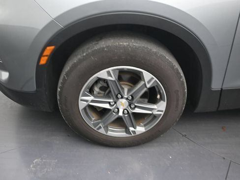 Used 2024 Chevrolet Blazer LT FWD image 9