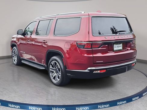 Used 2022 Jeep Wagoneer Series III w/ Flexible Seating Group AWD/4WD image 7