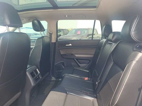 Used 2021 Volkswagen Atlas SE w/ Panoramic Sunroof Package AWD/4WD image 16