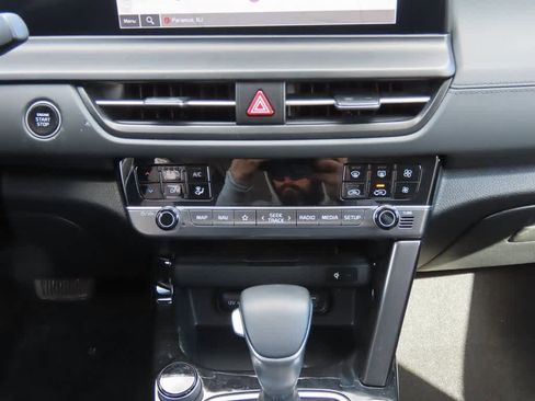 Used 2025 Kia Seltos EX image 21