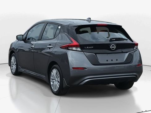 Used 2025 Nissan Leaf S image 7