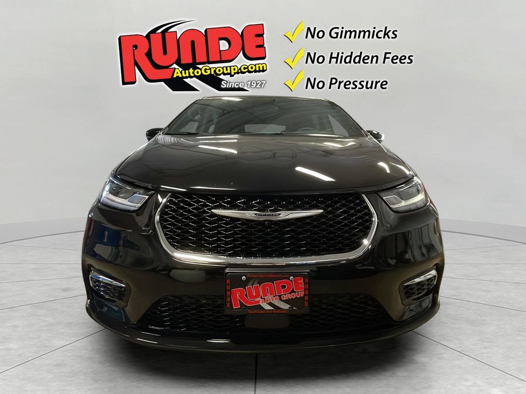 Used 2026 Chrysler Pacifica Select FWD image 9