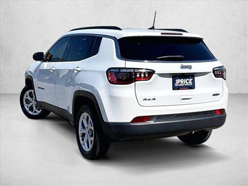 Used 2024 Jeep Compass Latitude AWD/4WD image 13