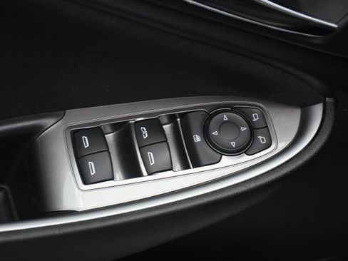 Used 2024 Chevrolet Malibu LT FWD image 8
