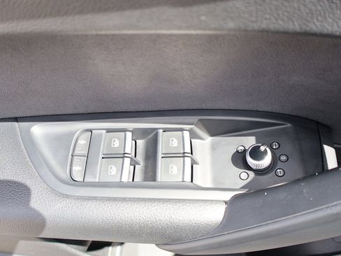 Used 2021 Audi SQ5 Premium w/ Convenience Package image 46