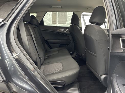 Certified 2023 Kia Sportage LX AWD/4WD image 9
