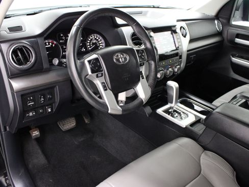 Used 2021 Toyota Tundra SR5 w/ SR5 Leather Package AWD/4WD image 14