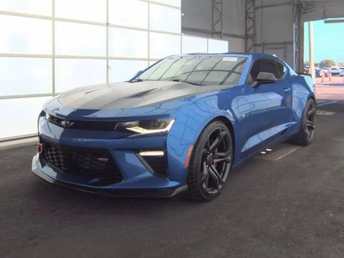 Used 2017 Chevrolet Camaro SS RWD image 1