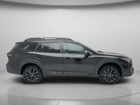 Used 2024 Subaru Outback Onyx Edition AWD/4WD image 4