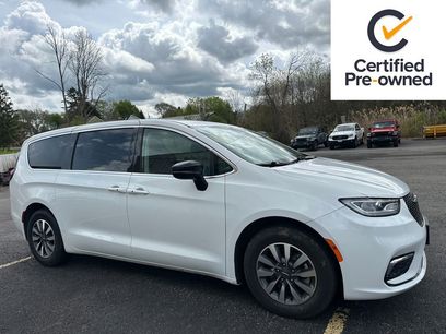 Certified 2024 Chrysler Pacifica Limited
