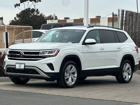 Certified 2022 Volkswagen Atlas SE w/ Panoramic Sunroof Package image 9
