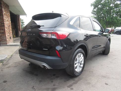 Used 2022 Ford Escape SE w/ Convenience Package AWD/4WD image 9