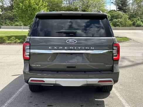 Used 2024 Ford Expedition Max Limited RWD image 4
