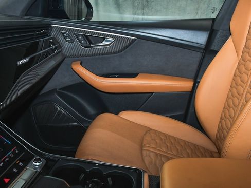 Used 2024 Audi RS Q8 w/ Black Optic Package image 71