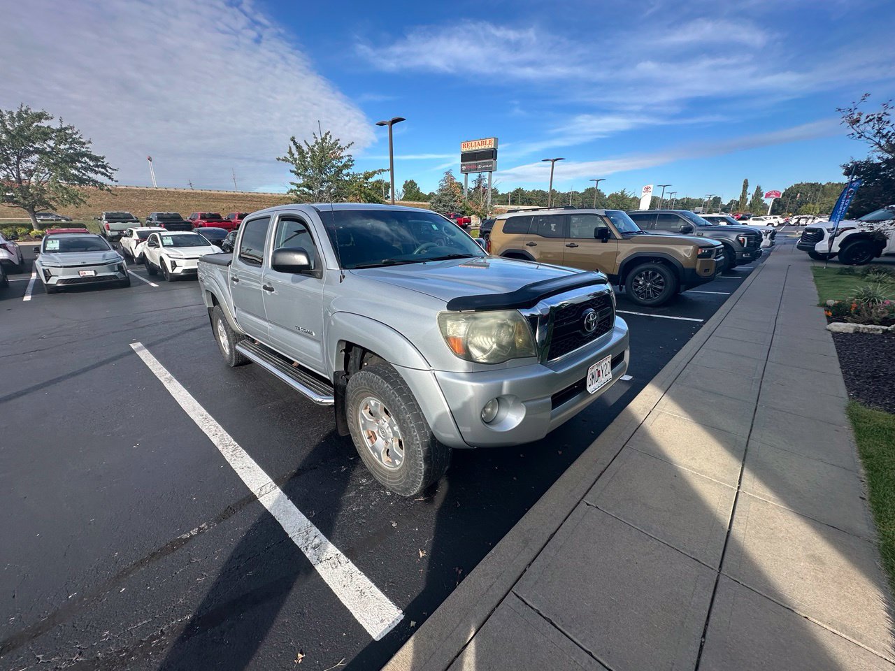Used 2011 Toyota Tacoma 4x4 Double Cab w/ TRD Off-Road Pkg image 9