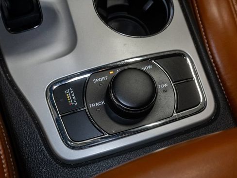 Used 2014 Jeep Grand Cherokee SRT AWD/4WD image 24