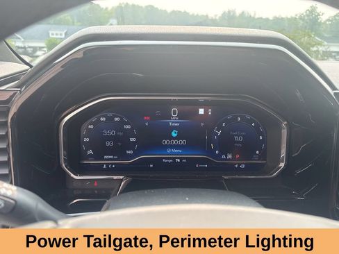 Used 2023 Chevrolet Silverado 1500 High Country w/ Technology Package AWD/4WD image 30