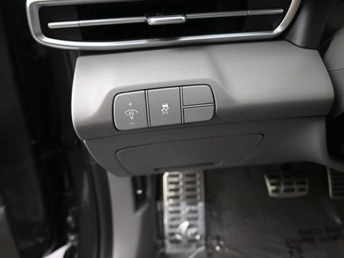 Used 2026 Hyundai Elantra SEL Sport Premium FWD image 28