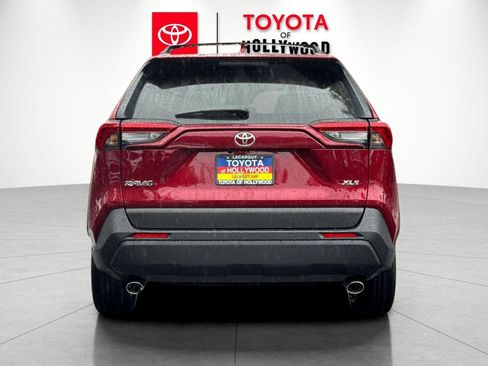 New 2025 Toyota RAV4 XLE image 5