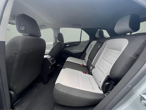 Used 2023 Chevrolet Equinox LT w/ Driver Convenience Package image 17