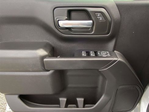Used 2020 Chevrolet Silverado 1500 Custom w/ Custom Value Package image 16