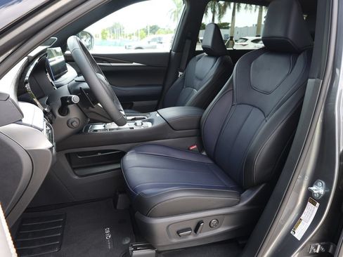 Certified 2026 INFINITI QX60 Sport w/ Dark Cargo Package AWD/4WD image 16