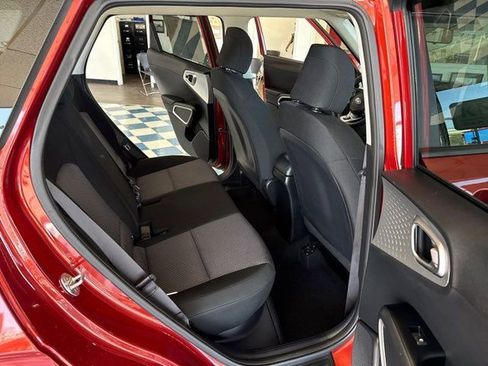 Used 2021 Kia Soul LX image 12