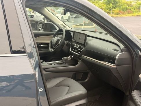 Used 2026 Toyota Grand Highlander AWD Hybrid image 10