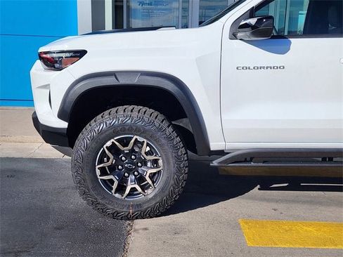 New 2026 Chevrolet Colorado ZR2 image 12