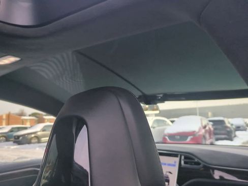 Used 2016 Tesla Model X 90D image 22