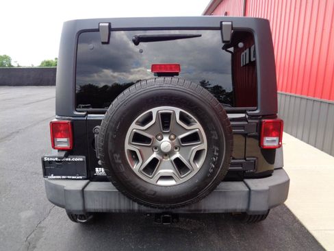 Used 2015 Jeep Wrangler Unlimited Sport w/ Quick Order Package 24S AWD/4WD image 6