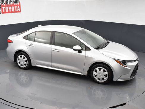 Used 2021 Toyota Corolla LE FWD image 20