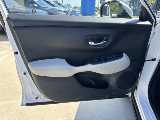 Certified 2025 Honda HR-V LX image 18