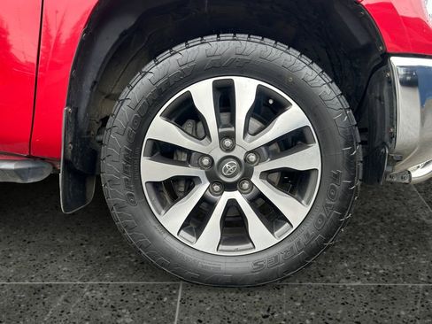 Used 2019 Toyota Tundra Limited w/ Limited Premium Package image 9