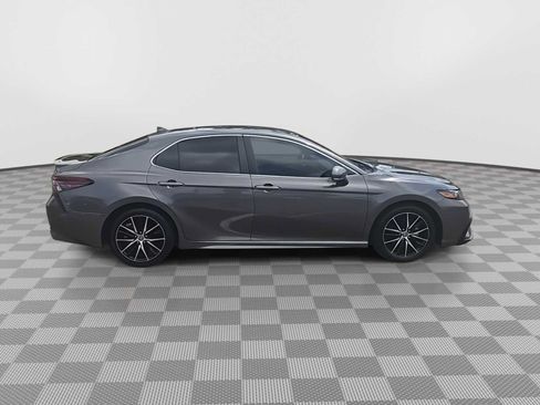 Used 2023 Toyota Camry SE FWD image 9