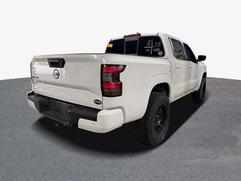 Used 2022 Nissan Frontier SV AWD/4WD image 4
