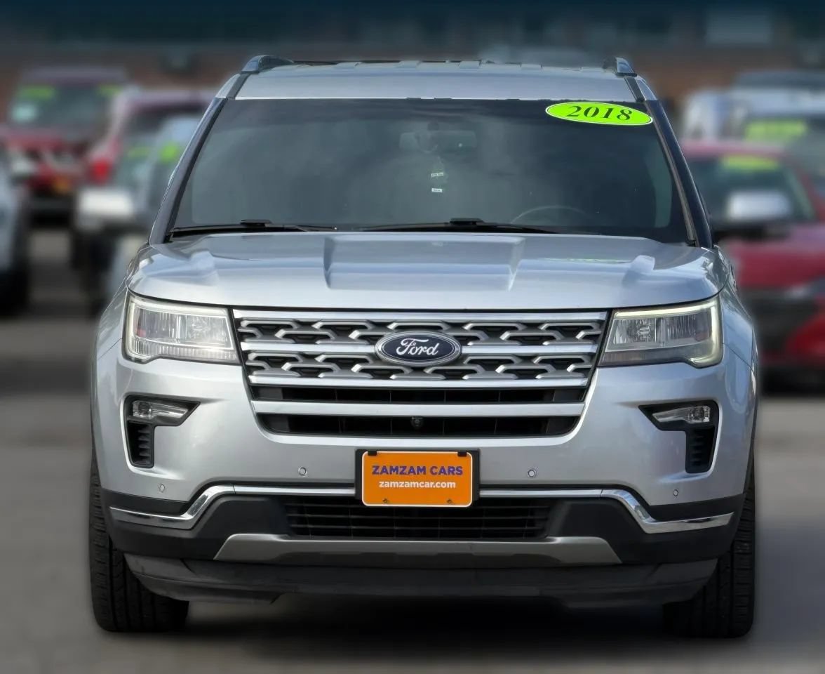 Used 2018 Ford Explorer Limited FWD image 2