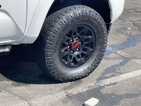 Used 2023 Toyota Tacoma SR5 w/ Technology Package image 32