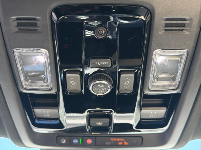 Used 2025 Cadillac Escalade Sport w/ Touring Package AWD/4WD image 27