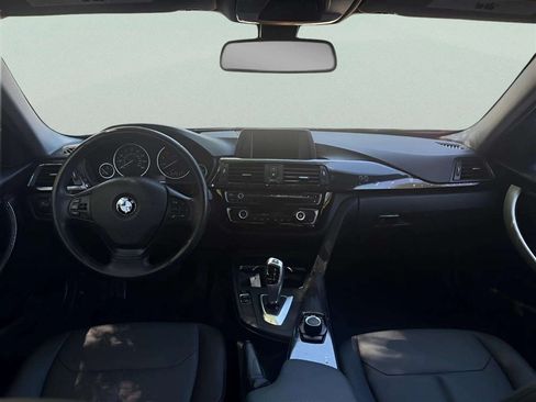 Used 2018 BMW 320i Sedan RWD image 20