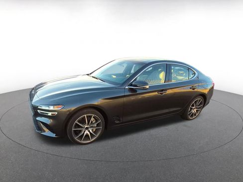 Used 2025 Genesis G70 2.5T image 4