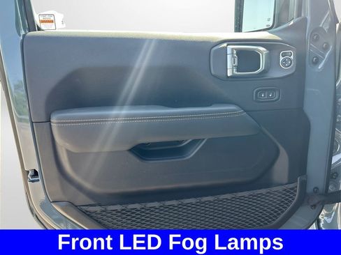 New 2025 Jeep Gladiator Sport w/ Premium Package image 27