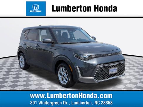 Used 2024 Kia Soul LX w/ Option Group 015 FWD image 1