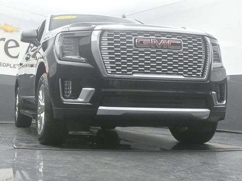 Used 2023 GMC Yukon Denali RWD image 3