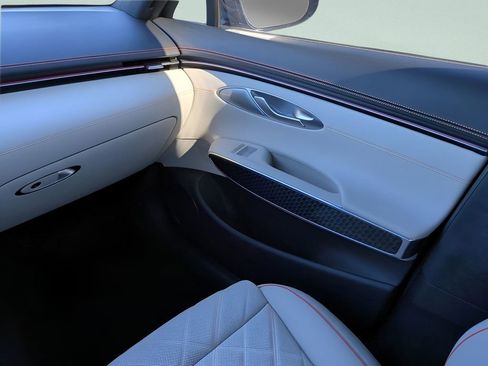 New 2026 Genesis GV70 3.5T Sport Prestige AWD/4WD image 13
