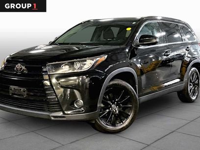 Used 2019 Toyota Highlander SE