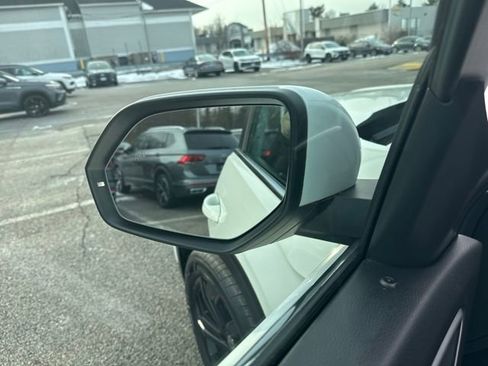 Certified 2023 Volkswagen Atlas SE w/ Panoramic Sunroof Package image 15